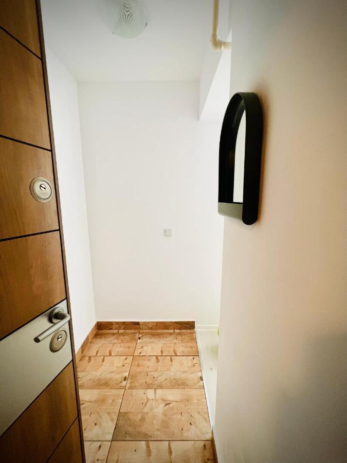 The Airport Loft Apartman Otopeni Kültér fotó