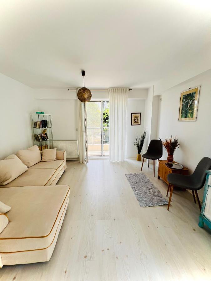 The Airport Loft Apartman Otopeni Kültér fotó