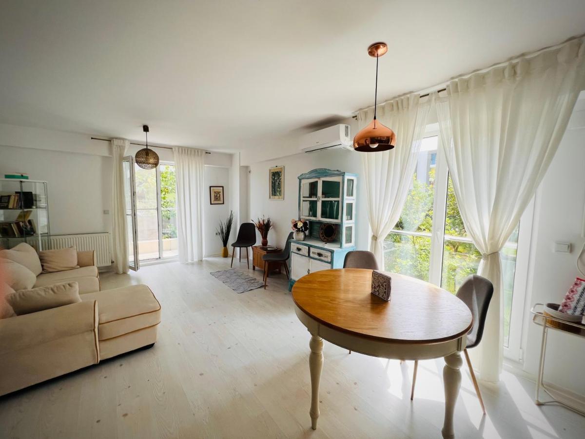 The Airport Loft Apartman Otopeni Kültér fotó