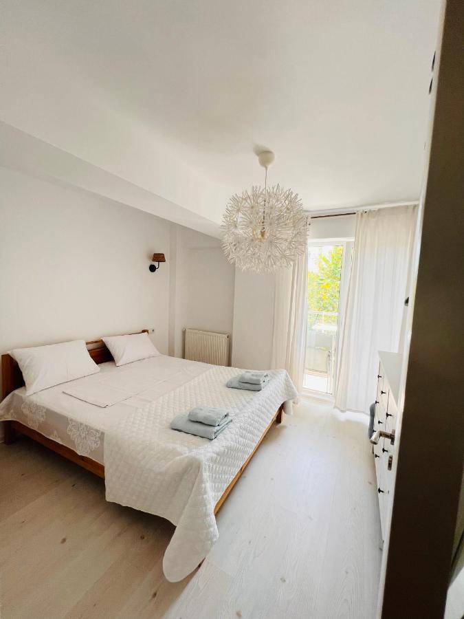 The Airport Loft Apartman Otopeni Kültér fotó