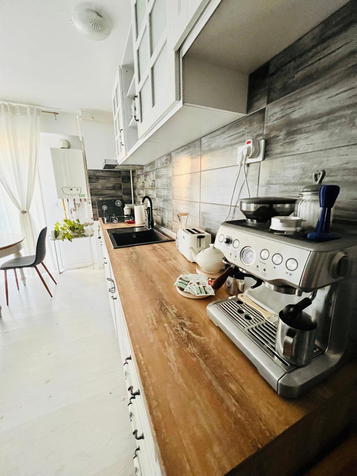 The Airport Loft Apartman Otopeni Kültér fotó